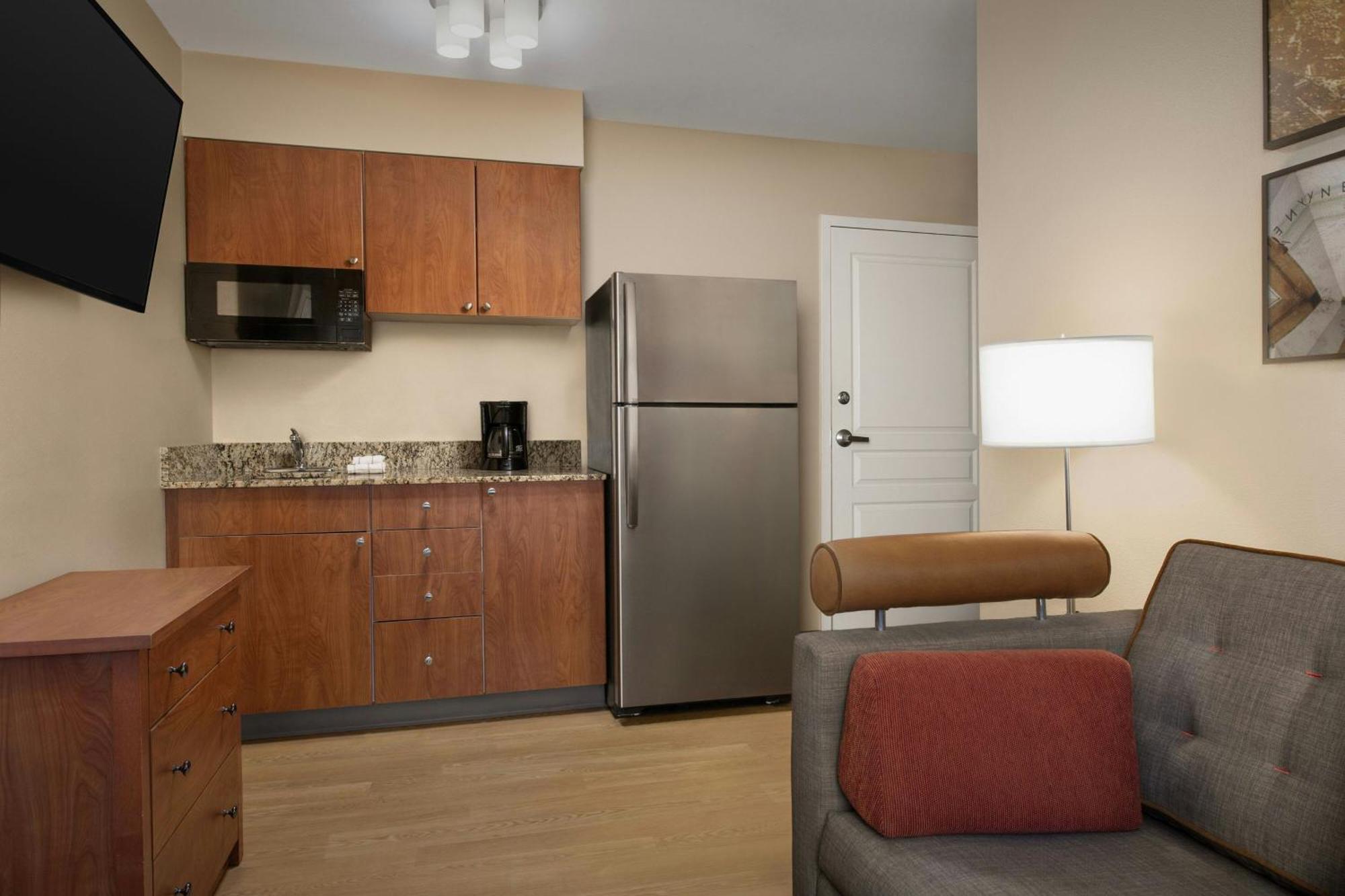 Towneplace Suites By Marriott Portland Hillsboro Exterior photo