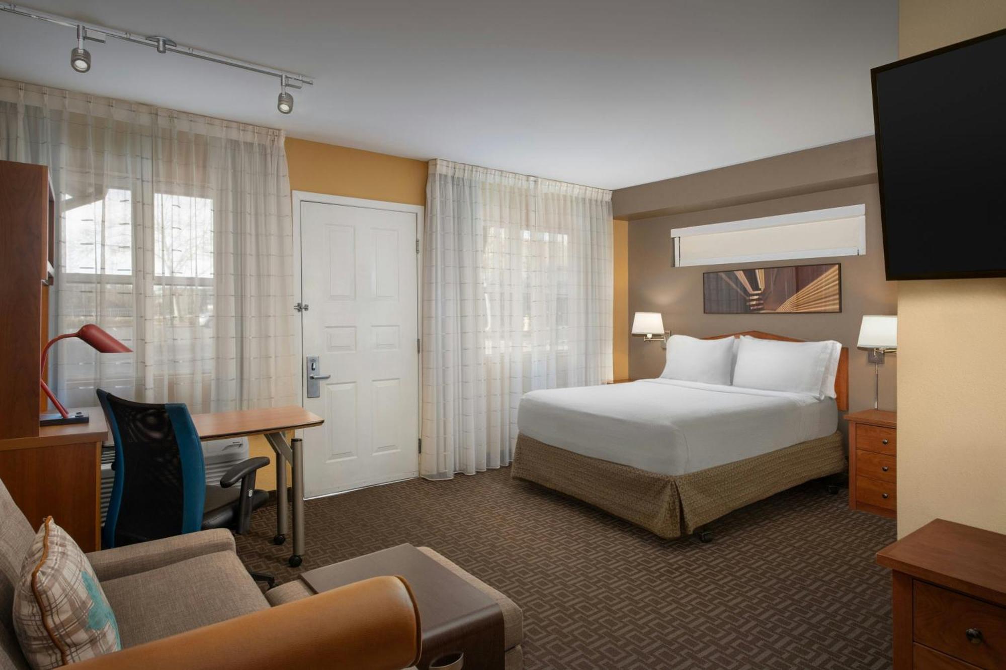 Towneplace Suites By Marriott Portland Hillsboro Exterior photo